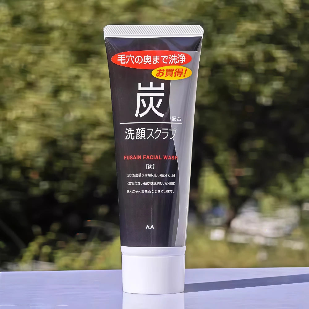 MANDOM Facial Scrub Charcoal