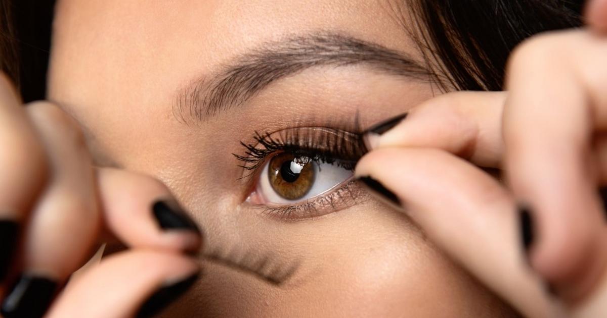 False eyelashes