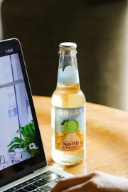 SPARKLING PLUM AND SEASALT JUICE