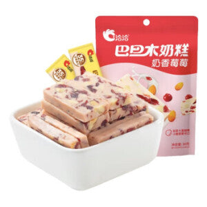 QIAQIA Almond Milk Cake Strawberry Flavor 80g