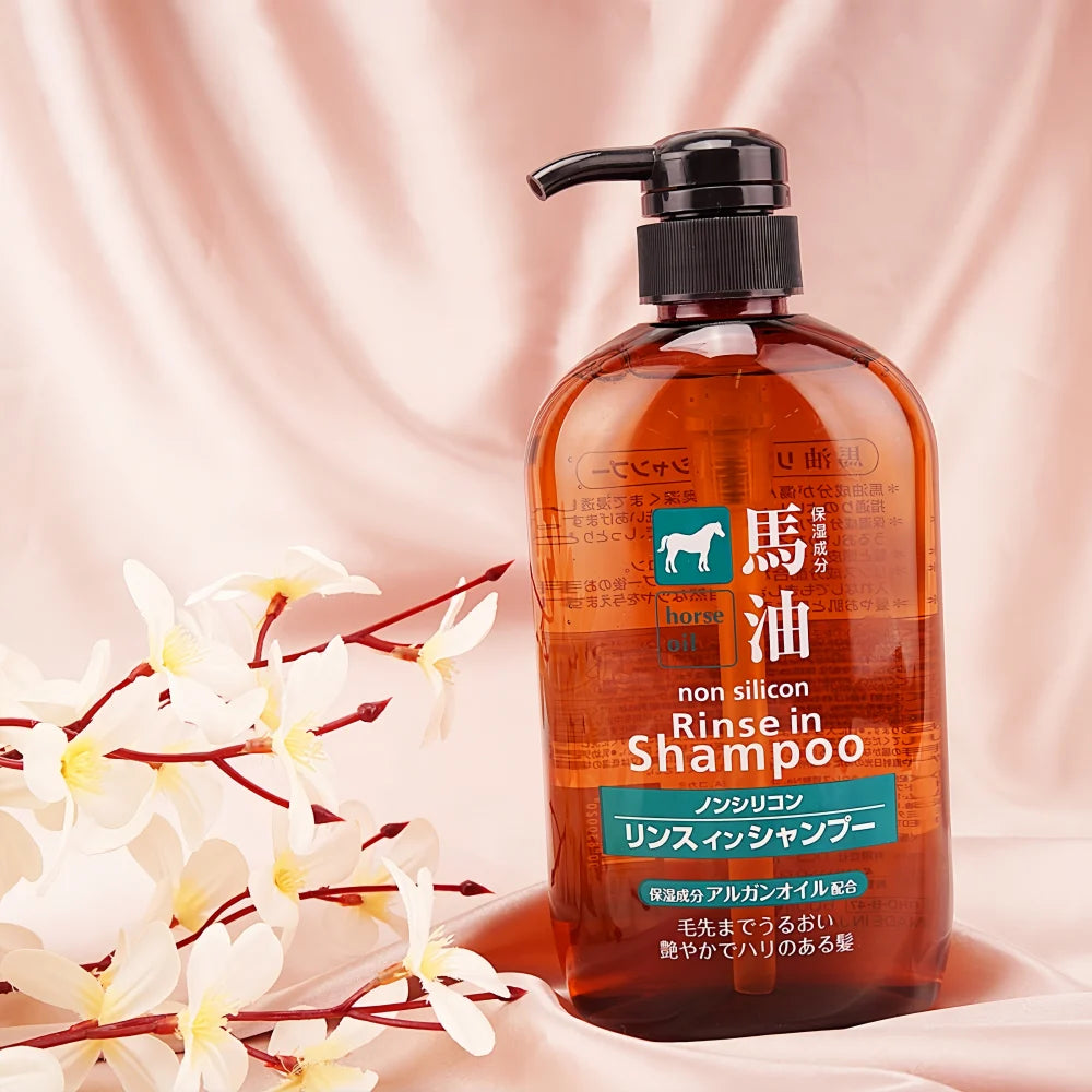 Shampoing à l'huile de cheval sans silicone KUMANOYUSHI 600 ml
