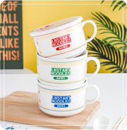 Tasse de nouilles avec couvercle en plastique