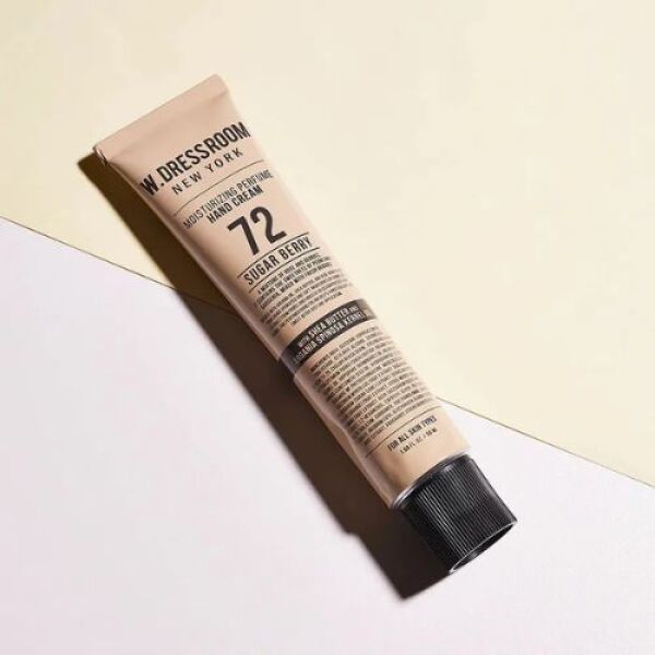 Crème pour les mains parfumée hydratante W DRESSROOM 72 Baies sucrées