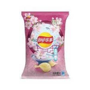 Lay's Potato Chips Sakura Rice Wine Flavor 60g