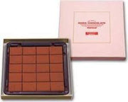 Royce Raw Chocolate (Strawberry Flavor)